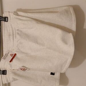 Big men rebok white shorts with elastic in the waist  Ana tie in the front